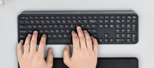 키감 좋은 키보드를 찾고 있다면 로지텍 MX KEYS 이게 딱이다