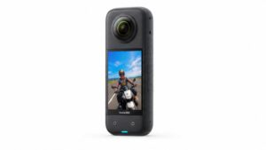 360 카메라 대표 모델 중 하나인 인스타 360 X3